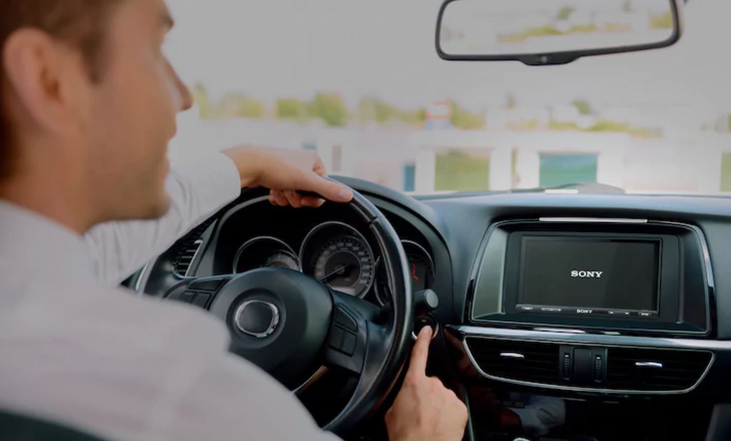 Sony XAV-AX5500 6.95" Bluetooth Media Receiver with Apple CarPlay